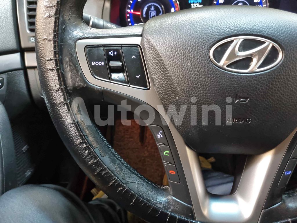 2012 HYUNDAI I40 SALOON AUTO +S.KEY +NAVI+REAR CAMERA - 10