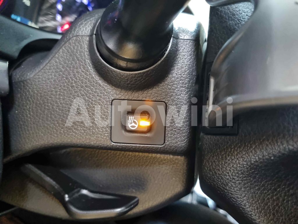 2012 HYUNDAI I40 SALOON AUTO +S.KEY +NAVI+REAR CAMERA - 19