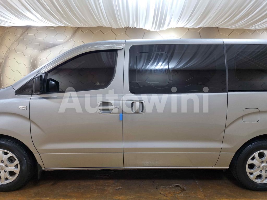 2014 HYUNDAI GRAND STAREX H-1 AUTO +ABS +NAVI +REAR CAMERA +12 SEAT - 7