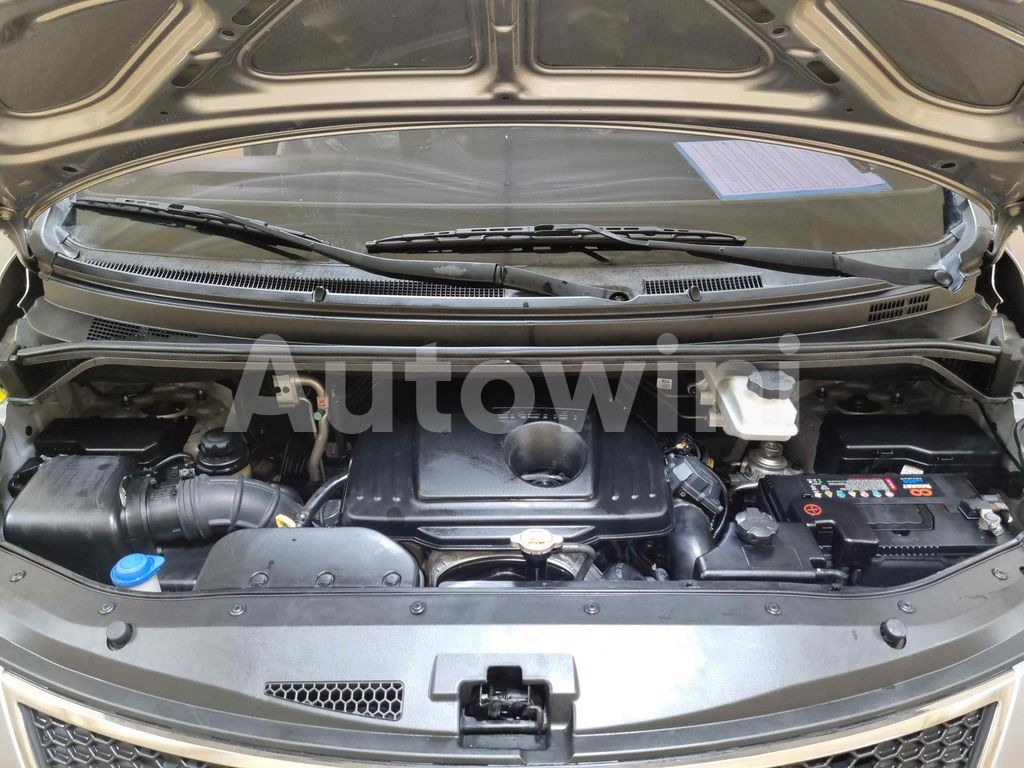 2014 HYUNDAI GRAND STAREX H-1 AUTO +ABS +NAVI +REAR CAMERA +12 SEAT - 21
