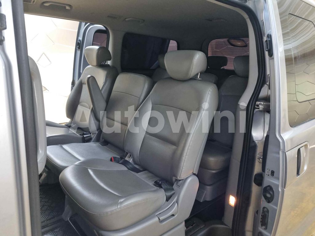 2014 HYUNDAI GRAND STAREX H-1 AUTO +ABS +NAVI +REAR CAMERA +12 SEAT - 35