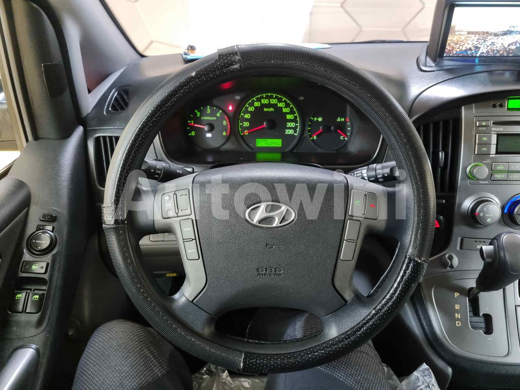 2014 HYUNDAI GRAND STAREX H-1 AUTO +ABS +NAVI +REAR CAMERA +12 SEAT - 10