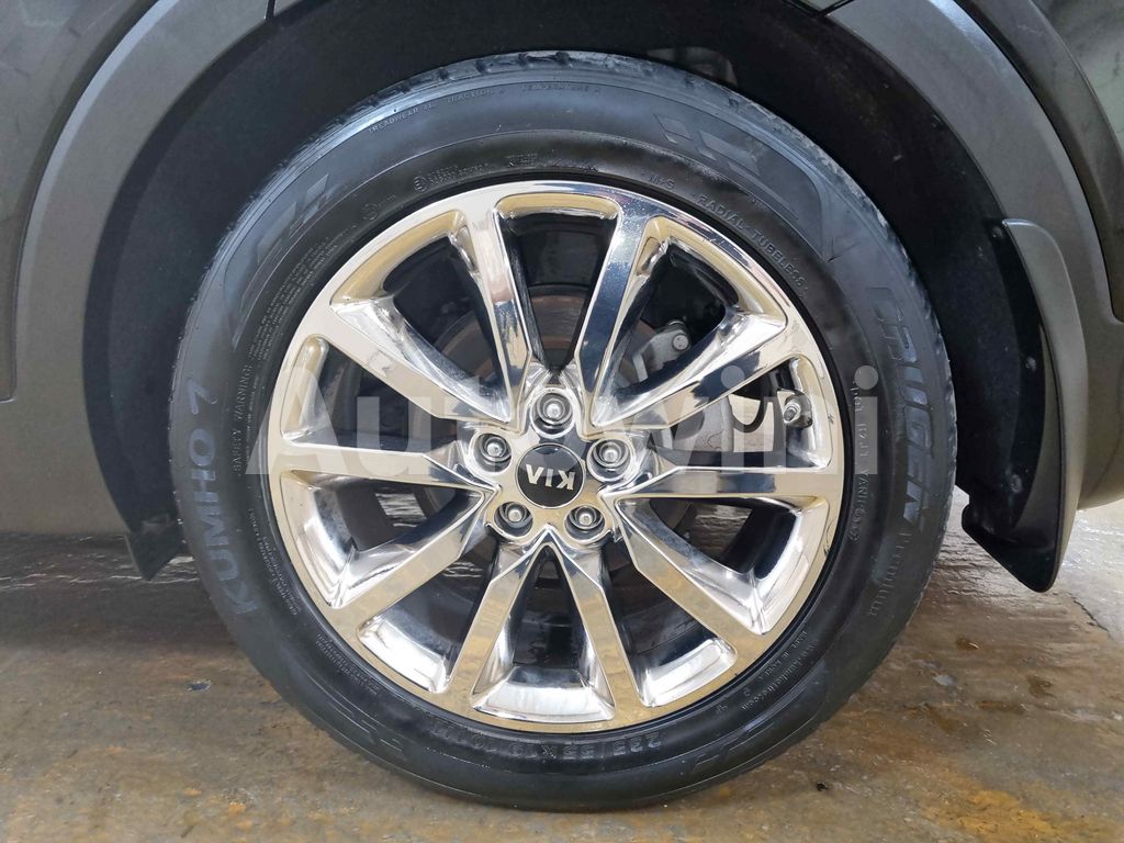 2015 KIA  SORENTO AUTO +4WD+S.KEY +NAVI+REAR CAMERA +ABS - 50