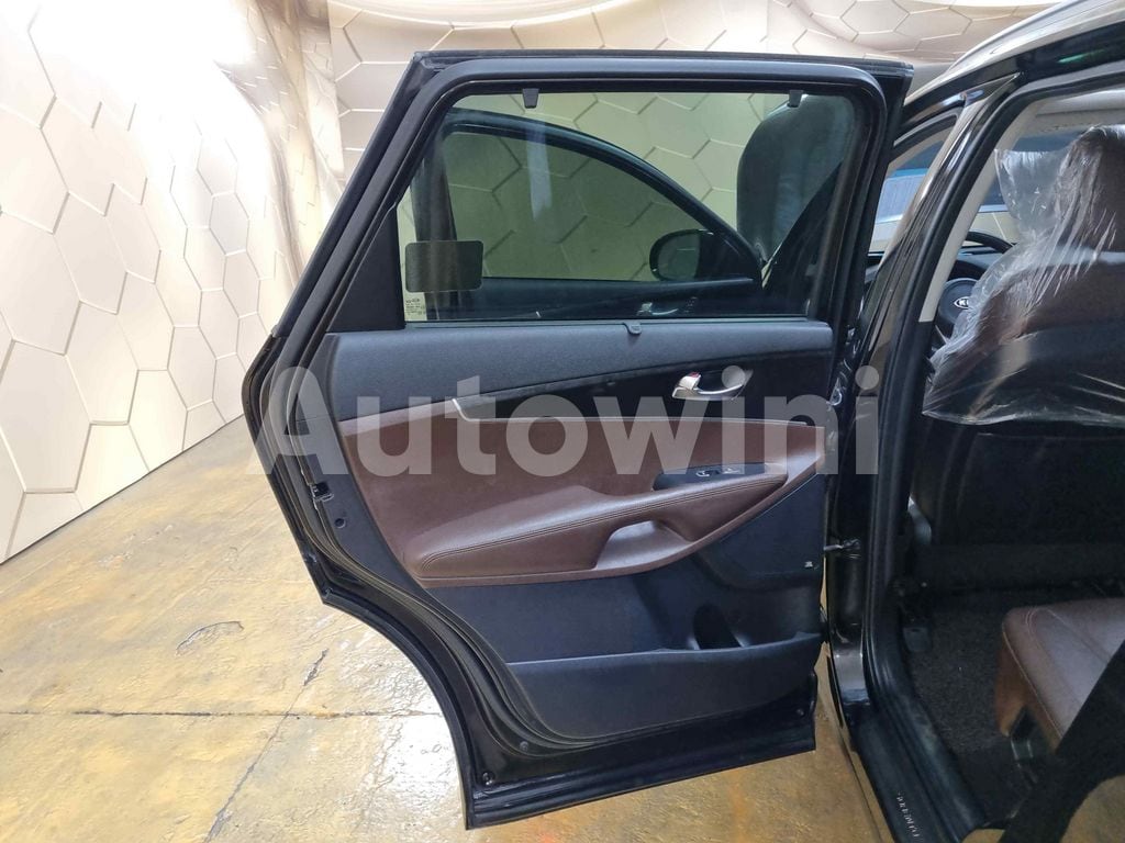 2015 KIA  SORENTO AUTO +4WD+S.KEY +NAVI+REAR CAMERA +ABS - 35