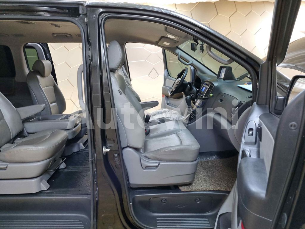 2017 HYUNDAI GRAND STAREX H-1 AUTO +4WD+NAVI+REAR CAMERA - 27