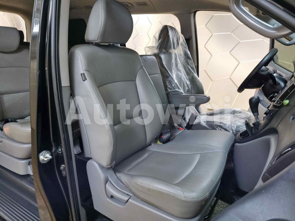 2017 HYUNDAI GRAND STAREX H-1 AUTO +4WD+NAVI+REAR CAMERA - 26