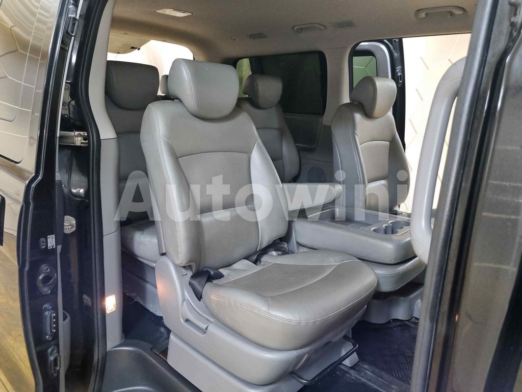 2017 HYUNDAI GRAND STAREX H-1 AUTO +4WD+NAVI+REAR CAMERA - 30