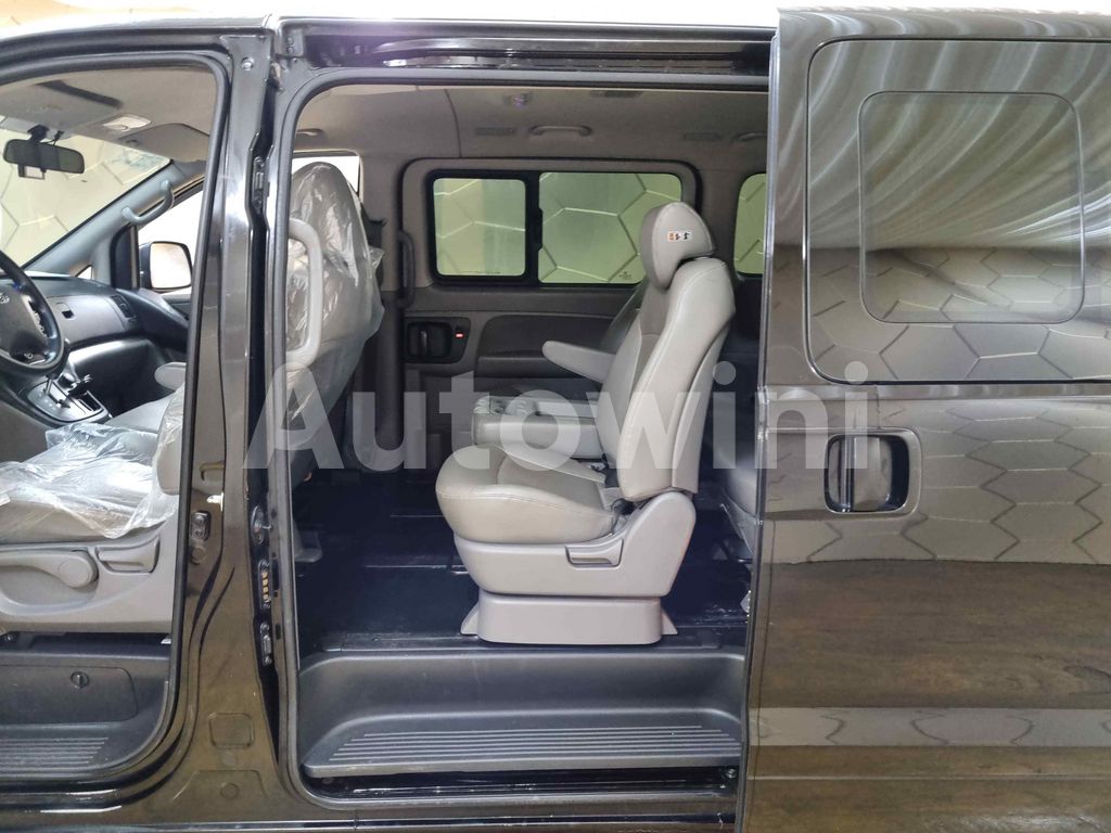2017 HYUNDAI GRAND STAREX H-1 AUTO +4WD+NAVI+REAR CAMERA - 36