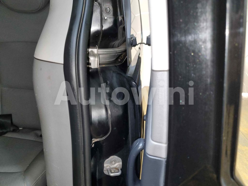 2017 HYUNDAI GRAND STAREX H-1 AUTO +4WD+NAVI+REAR CAMERA - 38