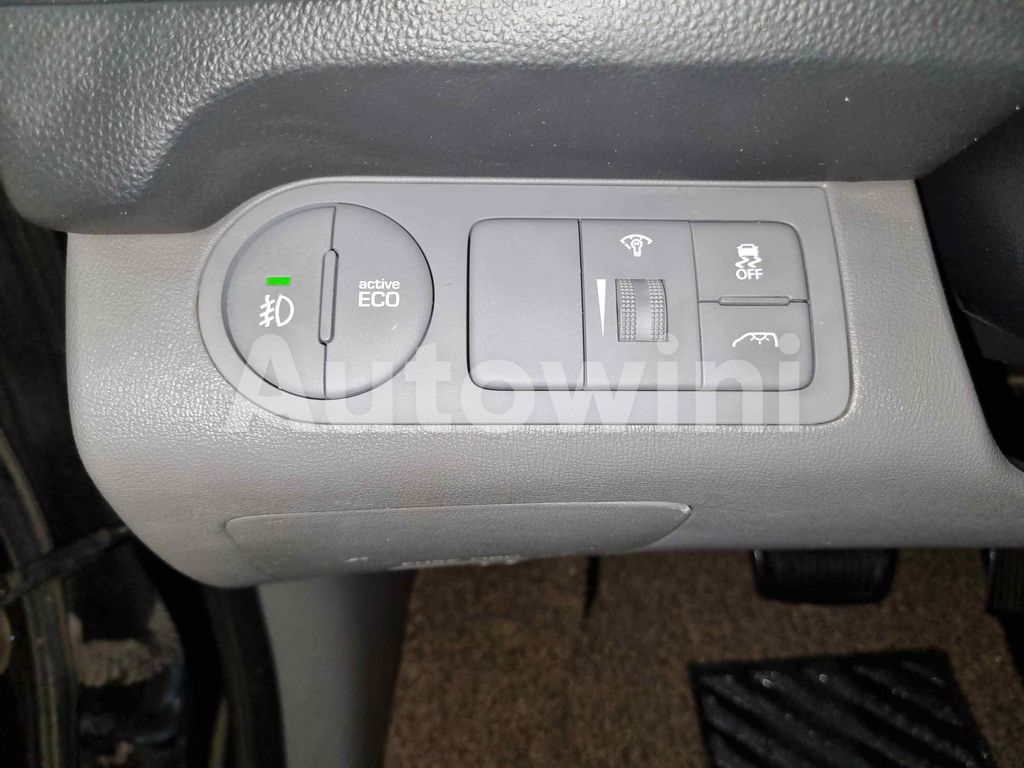 2017 HYUNDAI GRAND STAREX H-1 AUTO +4WD+NAVI+REAR CAMERA - 17