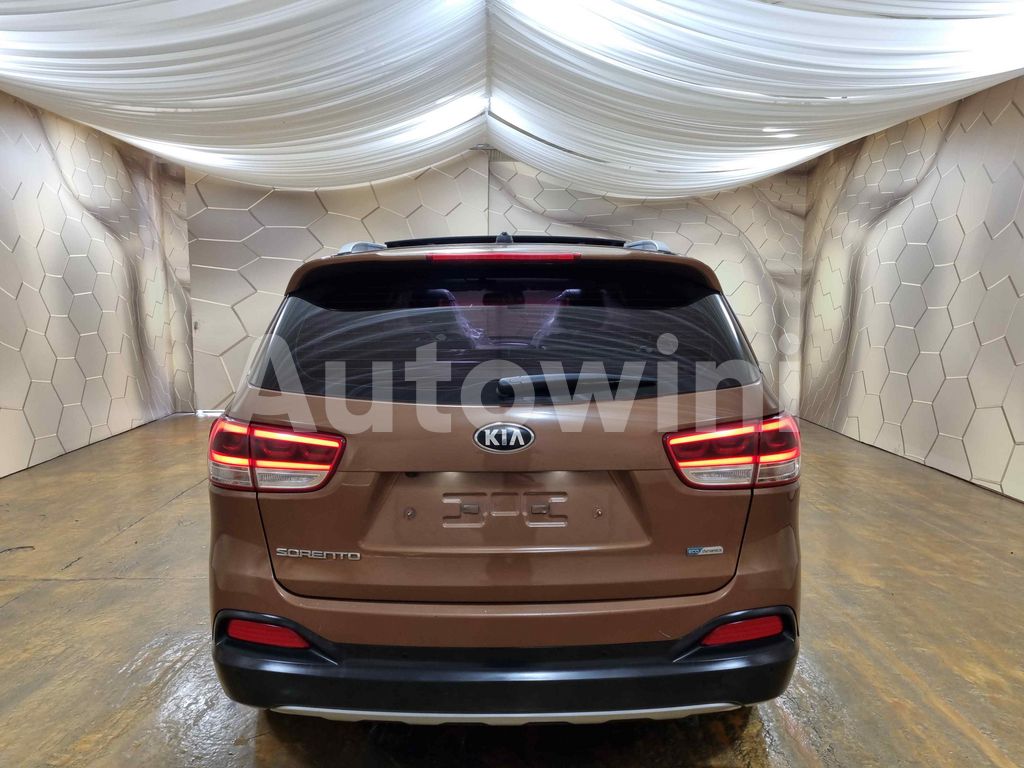 KNAPK81ABFA001725 2015 KIA  SORENTO AUTO +S.KEY +SUN ROOF +NAVI +REAR CAMERA-4