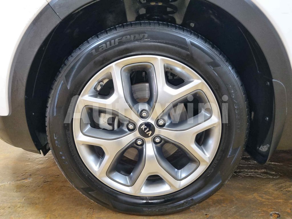 2015 KIA  SORENTO AUTO +S.KEY +NAVI +REAR CAMERA - 47