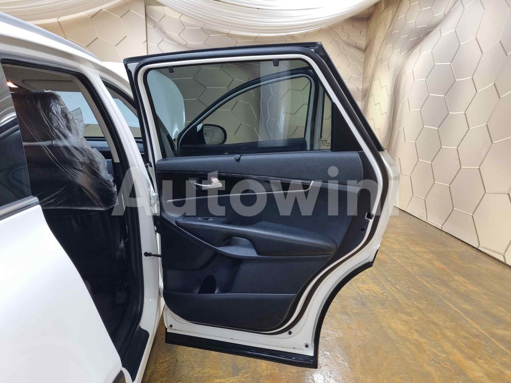 2015 KIA  SORENTO AUTO +S.KEY +NAVI +REAR CAMERA - 29