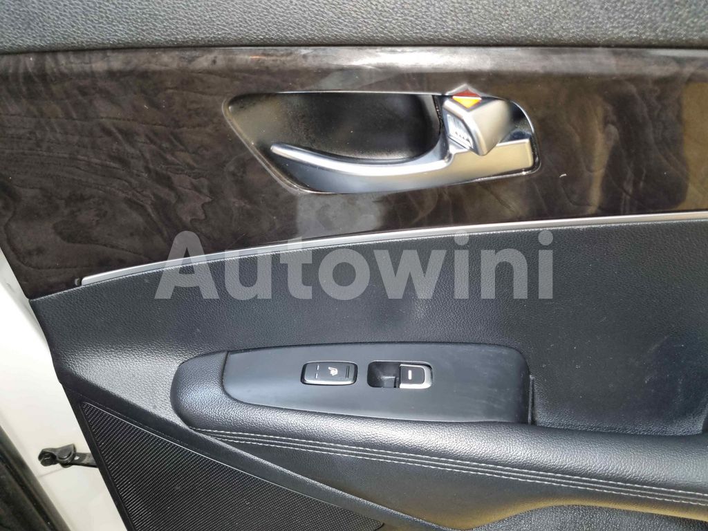 2015 KIA  SORENTO AUTO +S.KEY +NAVI +REAR CAMERA - 30