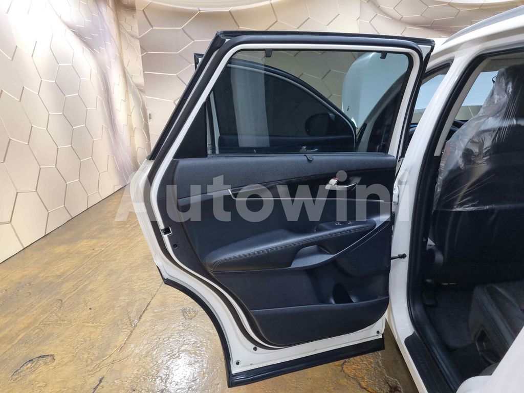 2015 KIA  SORENTO AUTO +S.KEY +NAVI +REAR CAMERA - 40