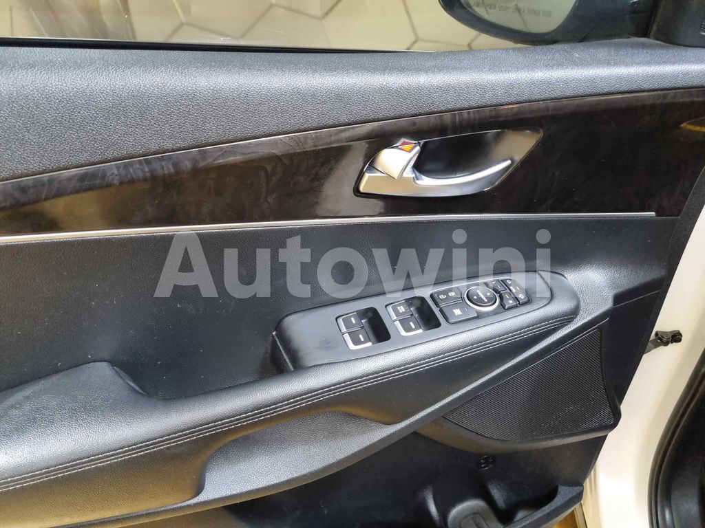 2015 KIA  SORENTO AUTO +S.KEY +NAVI +REAR CAMERA - 43