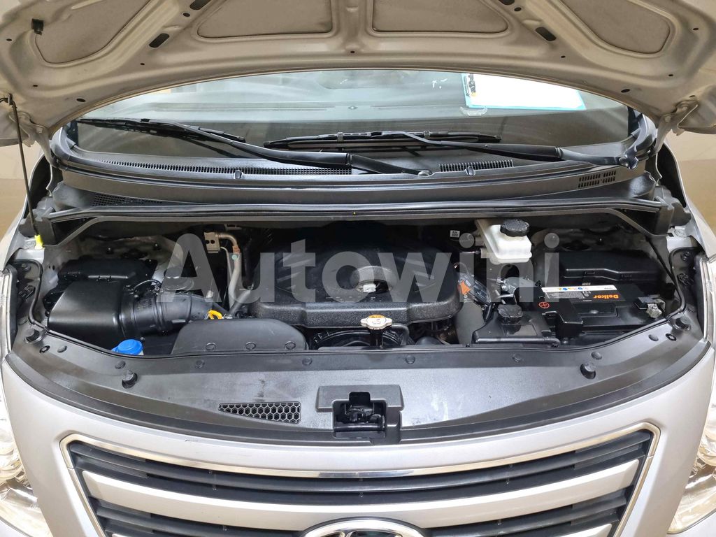 2017 HYUNDAI GRAND STAREX H-1 AUTO +12 SEAT +NAVI +REAR CAMERA - 18