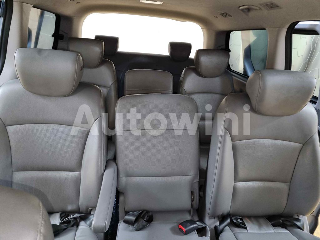 2017 HYUNDAI GRAND STAREX H-1 AUTO +12 SEAT +NAVI +REAR CAMERA - 28