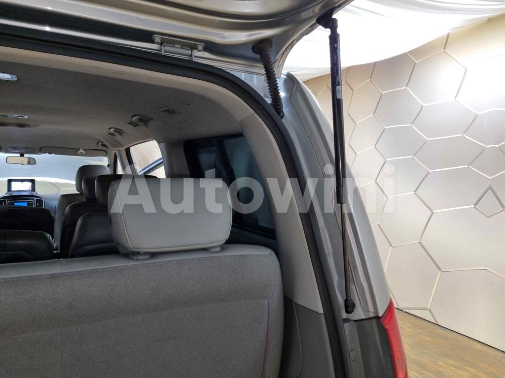 2017 HYUNDAI GRAND STAREX H-1 AUTO +12 SEAT +NAVI +REAR CAMERA - 33