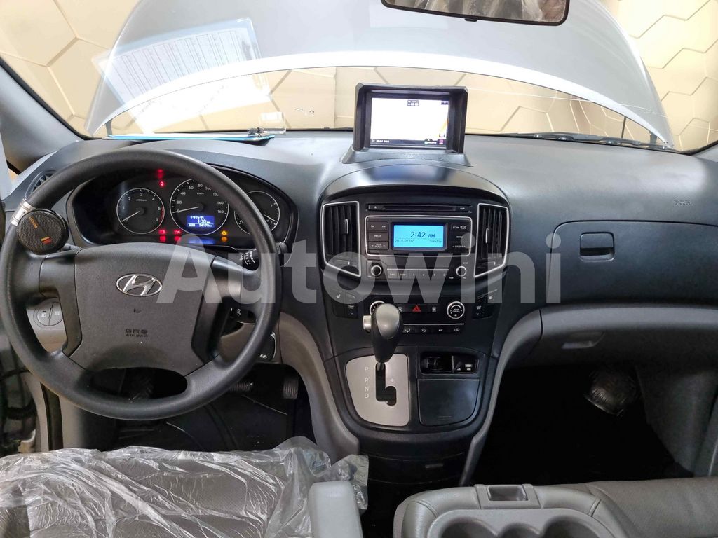 2017 HYUNDAI GRAND STAREX H-1 AUTO +12 SEAT +NAVI +REAR CAMERA - 9
