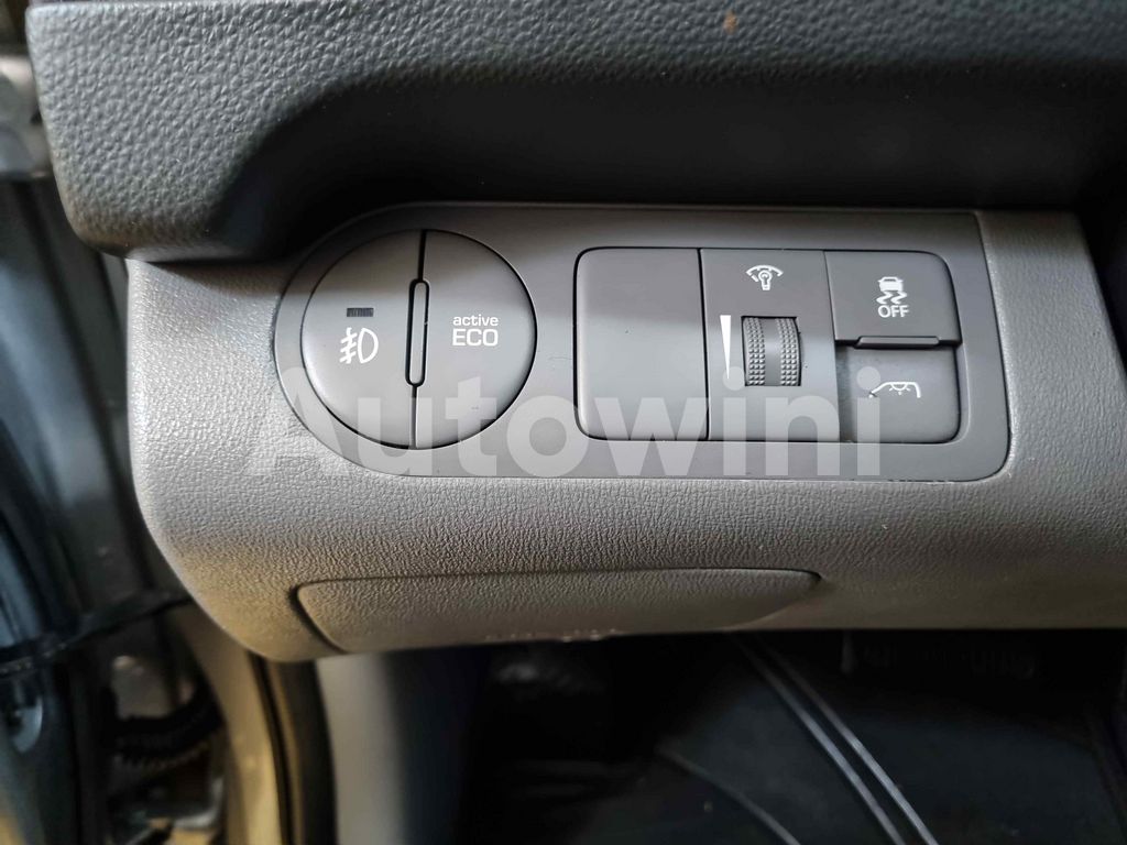 2017 HYUNDAI GRAND STAREX H-1 AUTO +12 SEAT +NAVI +REAR CAMERA - 15