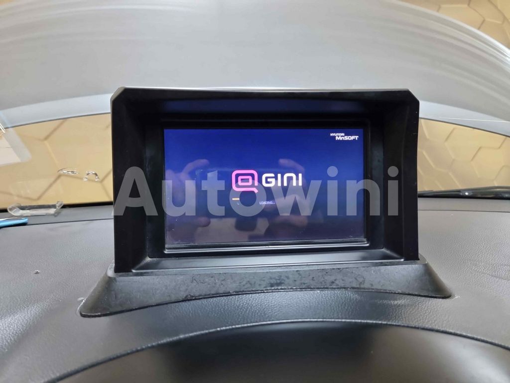 2017 HYUNDAI GRAND STAREX H-1 AUTO +12 SEAT +NAVI +REAR CAMERA - 11