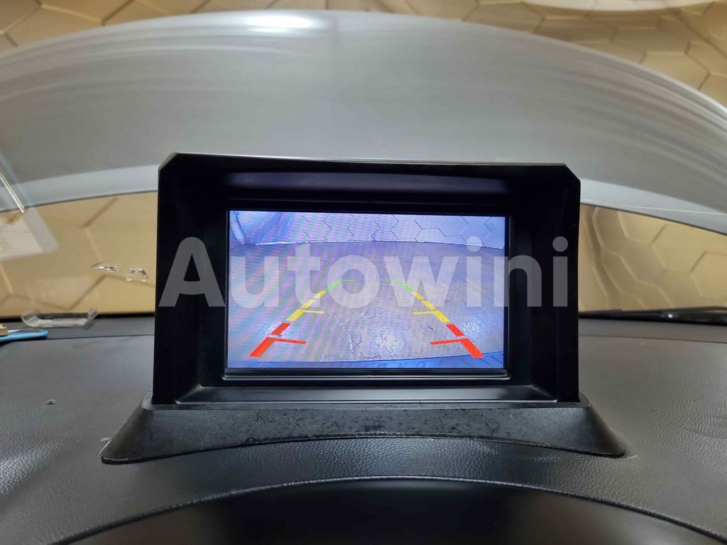 2017 HYUNDAI GRAND STAREX H-1 AUTO +12 SEAT +NAVI +REAR CAMERA - 12
