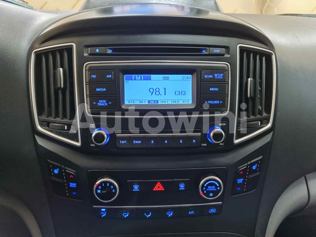 2017 HYUNDAI GRAND STAREX H-1 AUTO +12 SEAT +NAVI +REAR CAMERA - 13