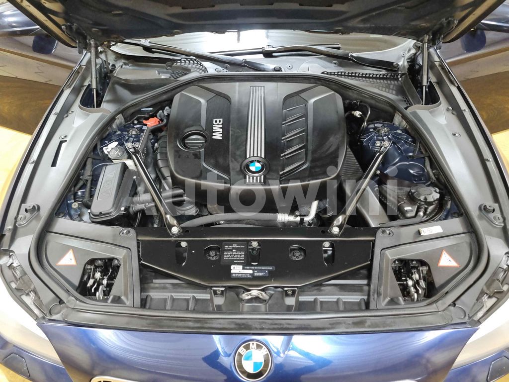 2012 BMW 5 SERIES F10  520D+AUTO +S.KEY +NAVI +REAR CAMERA - 22