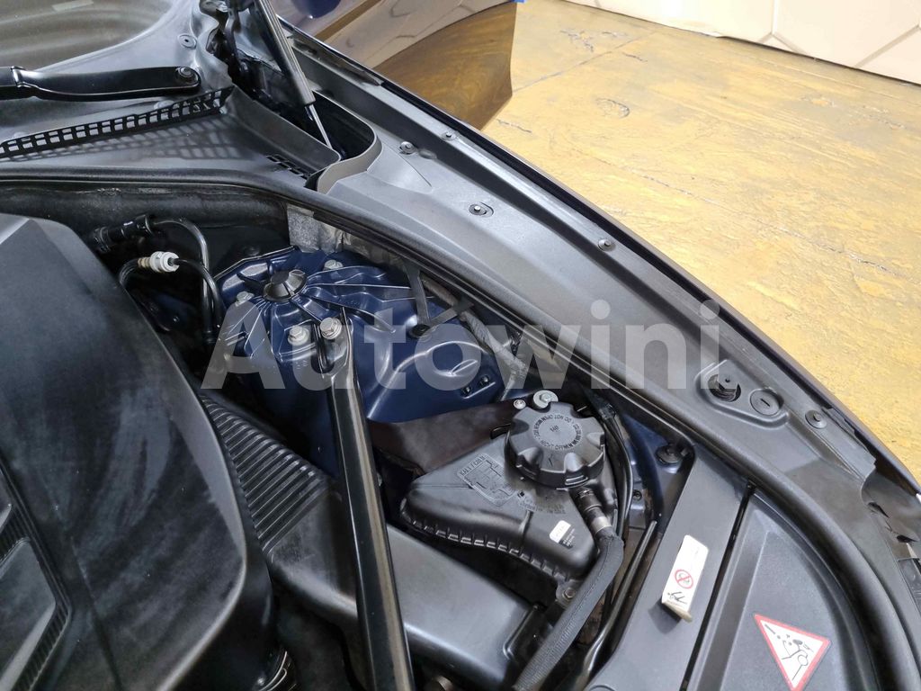2012 BMW 5 SERIES F10  520D+AUTO +S.KEY +NAVI +REAR CAMERA - 25
