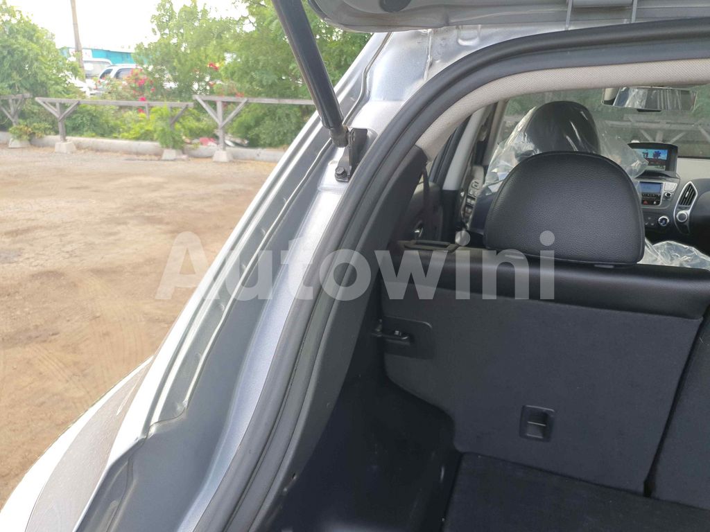 2011 HYUNDAI TUCSON IX NAVI X20 - 28