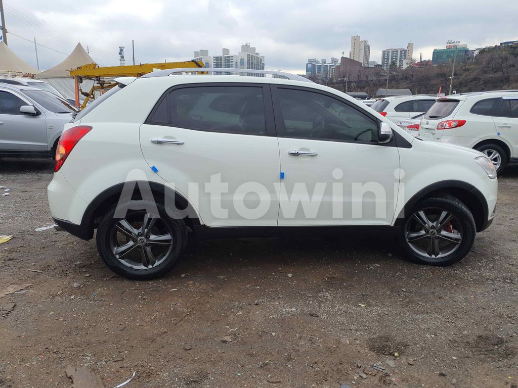 2011 SSANGYONG KORANDO C CLUBBY - 8