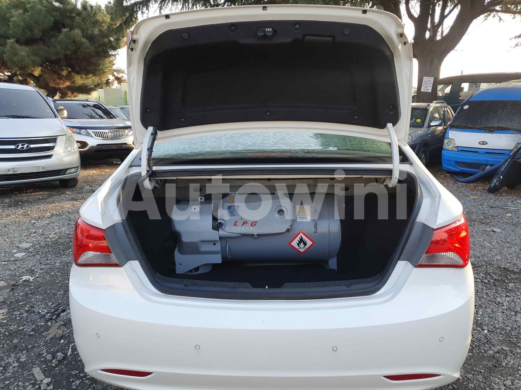 2013 HYUNDAI YF SONATA LPG - 26