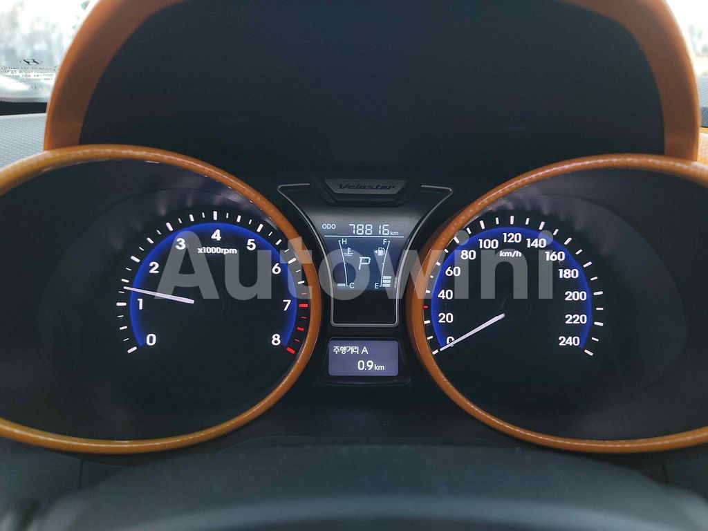 2012 HYUNDAI VELOSTER TURBO A/T R18/P.SUN/NAVI/R.CAM/S.KEY - 25