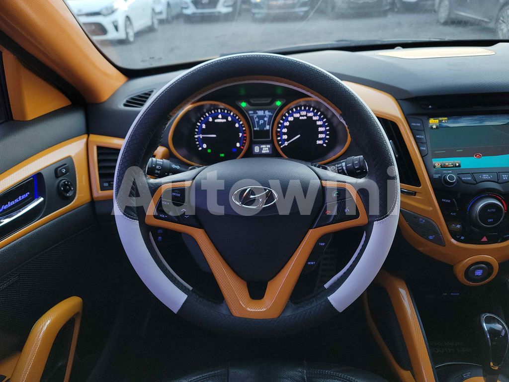 2012 HYUNDAI VELOSTER TURBO A/T R18/P.SUN/NAVI/R.CAM/S.KEY - 24