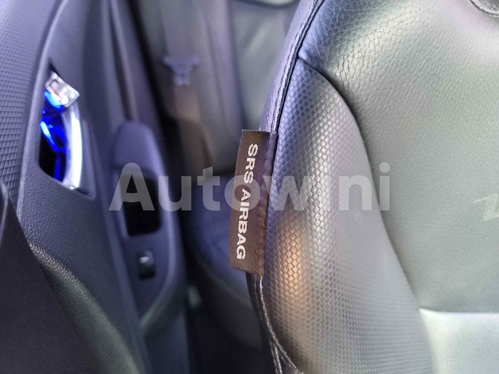 2012 HYUNDAI VELOSTER TURBO A/T R18/P.SUN/NAVI/R.CAM/S.KEY - 33