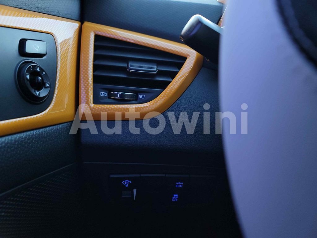 2012 HYUNDAI VELOSTER TURBO A/T R18/P.SUN/NAVI/R.CAM/S.KEY - 37