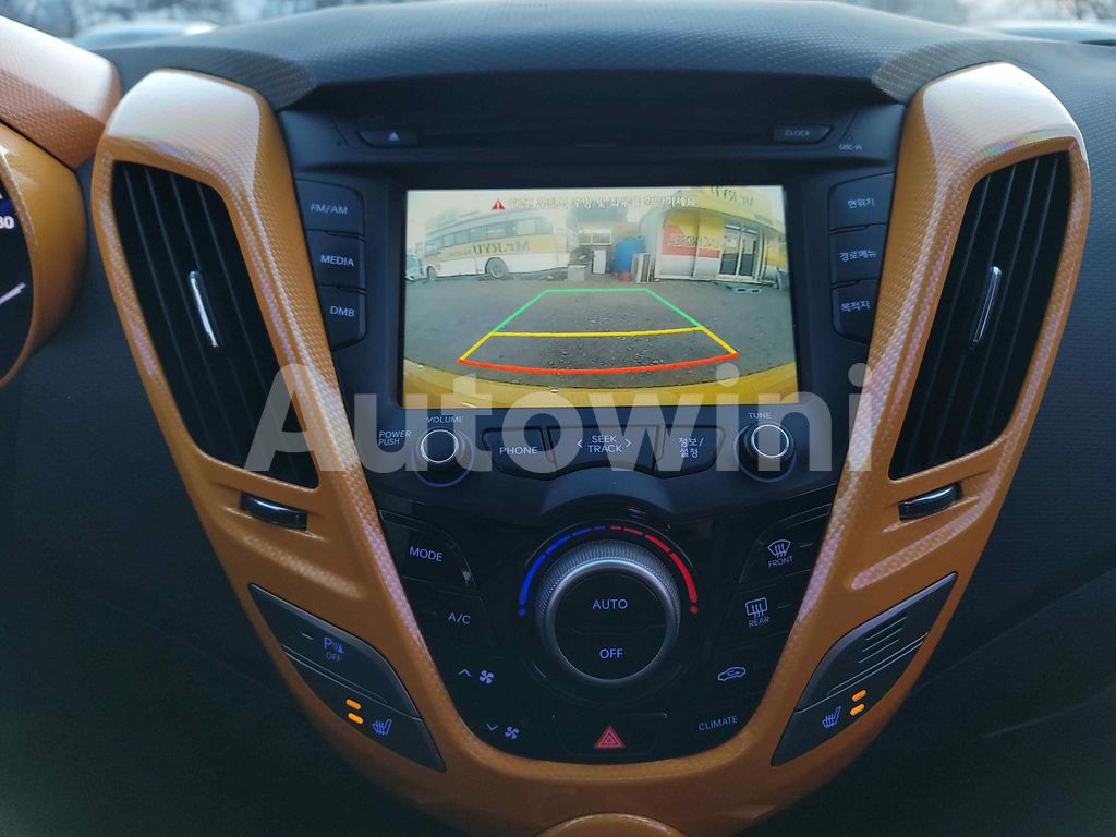 2012 HYUNDAI VELOSTER TURBO A/T R18/P.SUN/NAVI/R.CAM/S.KEY - 28