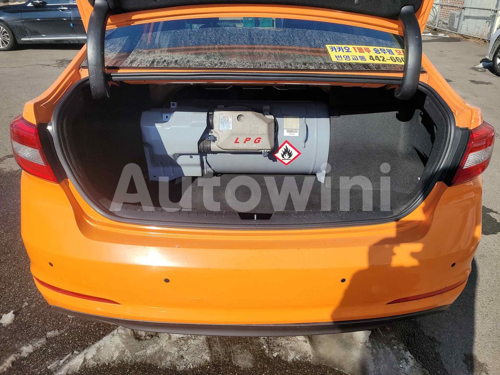 2018 HYUNDAI LF SONATA TAXI-REAL MILEAGE - 25