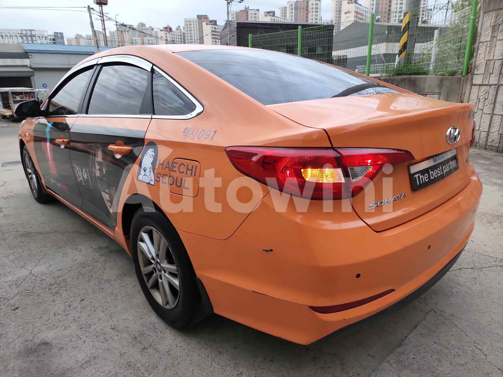 KMHE341DBJA437695 2018 HYUNDAI LF SONATA TAXI/NO ACCIDENT/REAL MILEAGE-2