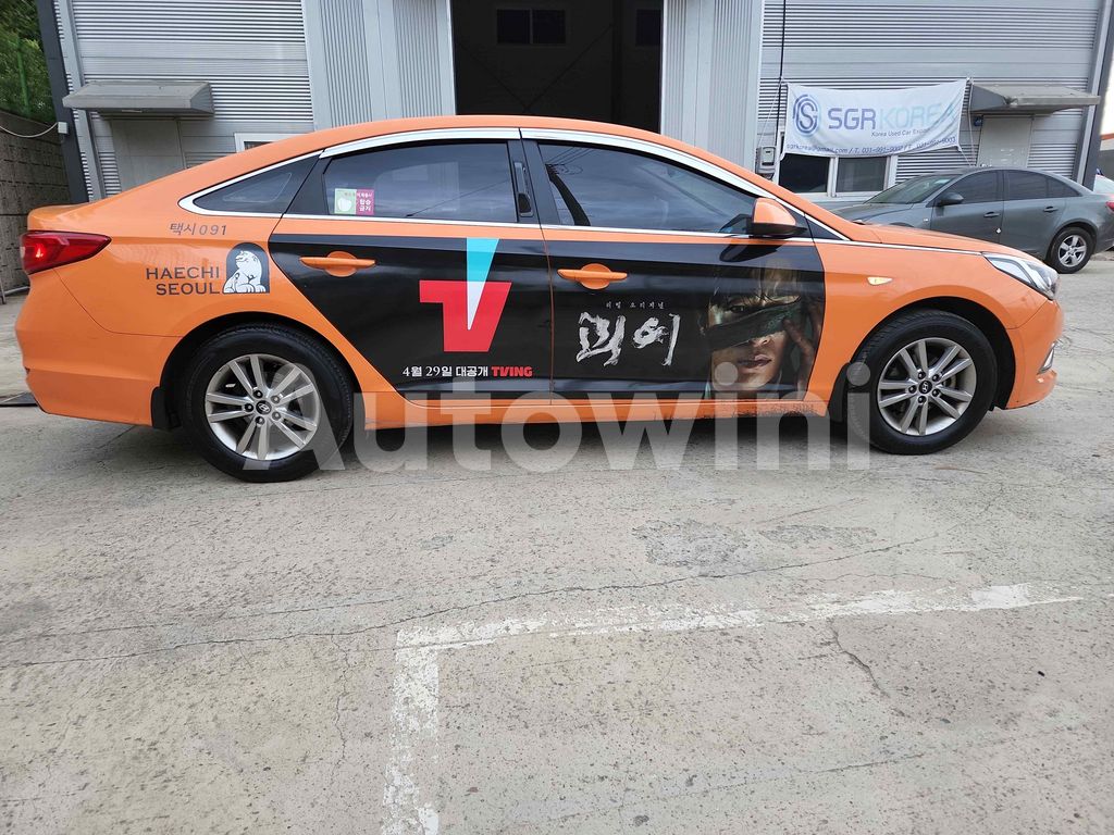 KMHE341DBJA437695 2018 HYUNDAI LF SONATA TAXI/NO ACCIDENT/REAL MILEAGE-5