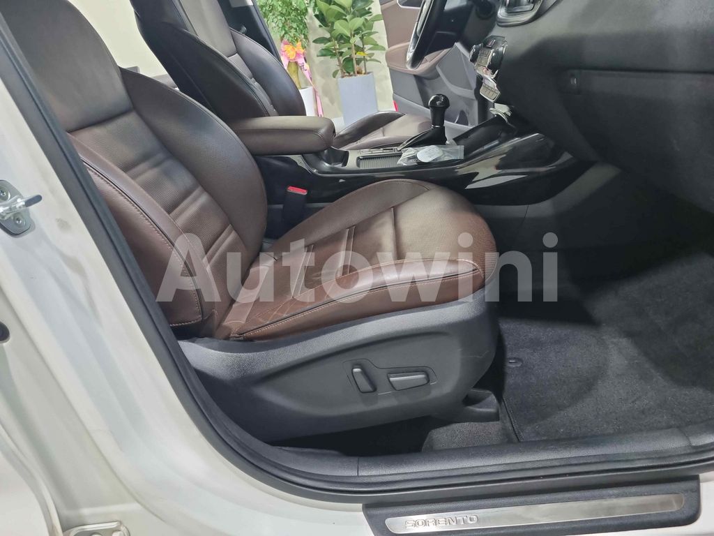 2015 KIA  SORENTO NOBLESS SPECIAL/UNCHANGED/NO ACCIDENT - 32