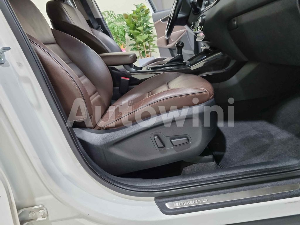 2015 KIA  SORENTO NOBLESS SPECIAL/UNCHANGED PARTS-NO ACCIDENT - 32