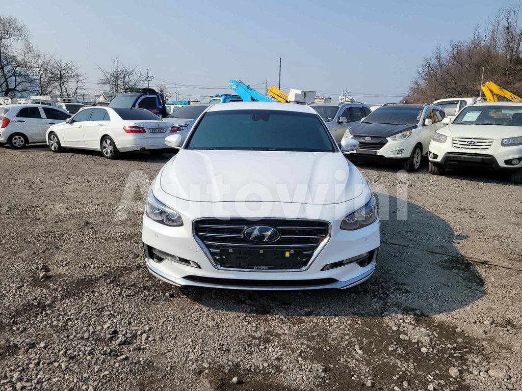 KMHF141RBJA128210 2018 HYUNDAI GRANDEUR IG AZERA PREMIUM *NOACCIDENT *NO PAINTING-0