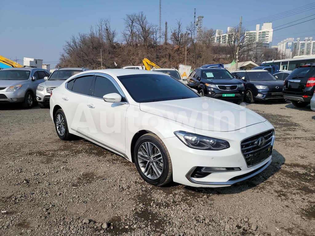 KMHF141RBJA128210 2018 HYUNDAI GRANDEUR IG AZERA PREMIUM *NOACCIDENT *NO PAINTING-1