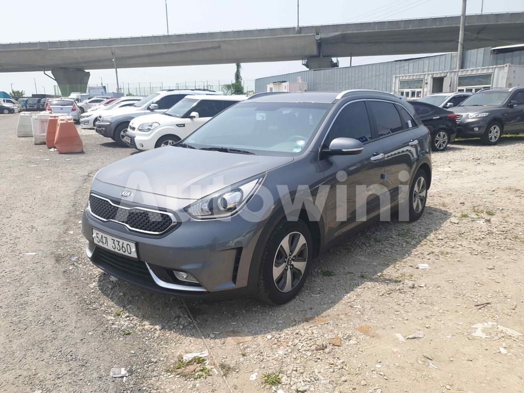 KNACA81CGJA107901 2018 KIA NIRO NO ACCIDENT NO REPAINT-2