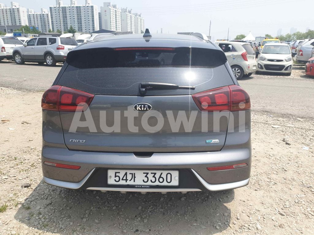 KNACA81CGJA107901 2018 KIA NIRO NO ACCIDENT NO REPAINT-5