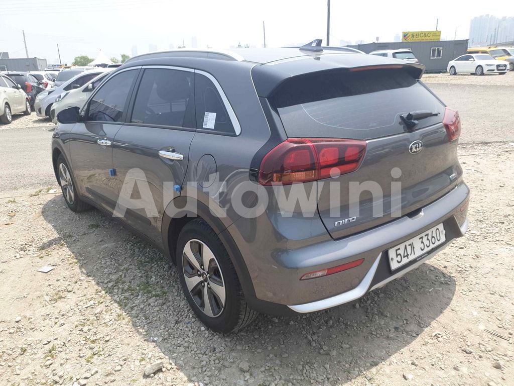 2018 KIA NIRO NO ACCIDENT NO REPAINT - 7