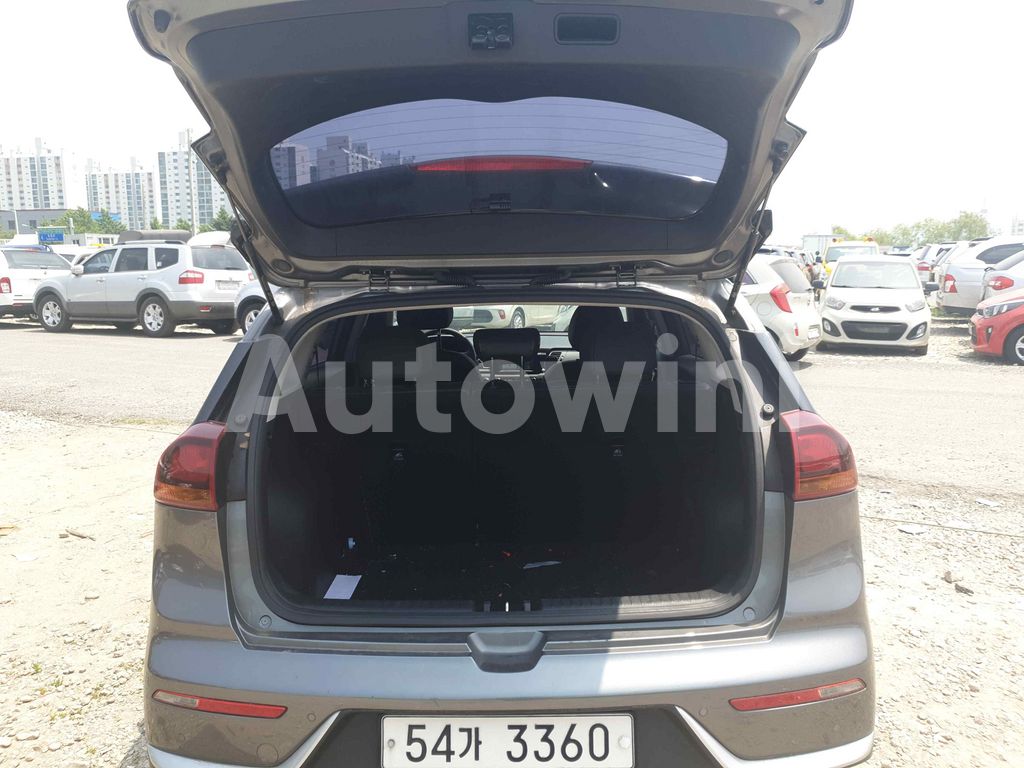 2018 KIA NIRO NO ACCIDENT NO REPAINT - 21