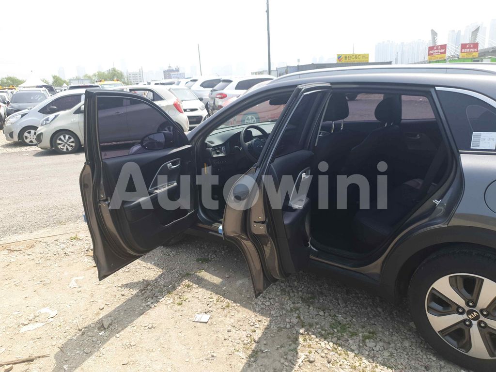 2018 KIA NIRO NO ACCIDENT NO REPAINT - 22